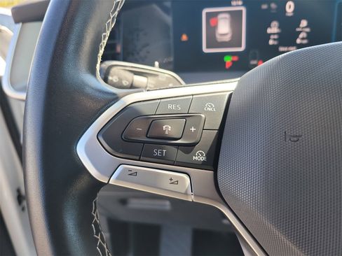 Used 2025 Volkswagen Tiguan S image 28