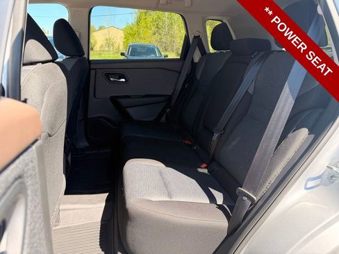 Used 2023 Nissan Rogue SV AWD/4WD image 11
