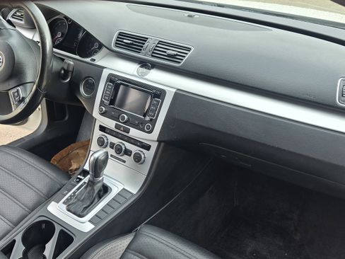 Used 2014 Volkswagen CC R-Line FWD image 26