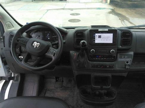 Used 2025 RAM ProMaster 2500 w/ Convenience Group FWD image 11