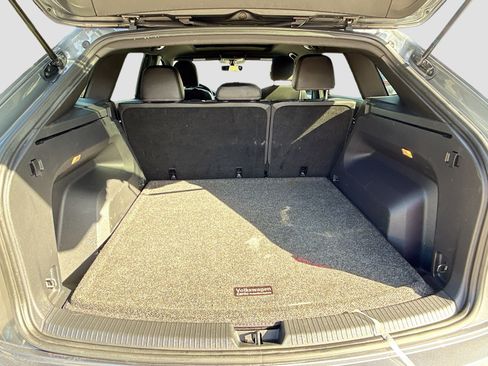 Used 2022 Volkswagen Atlas Cross Sport SE image 27