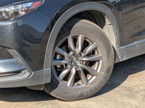 Used 2023 MAZDA CX-9 Touring image 8