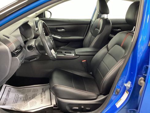 Used 2024 Nissan Sentra SR w/ SR Premium Package FWD image 12