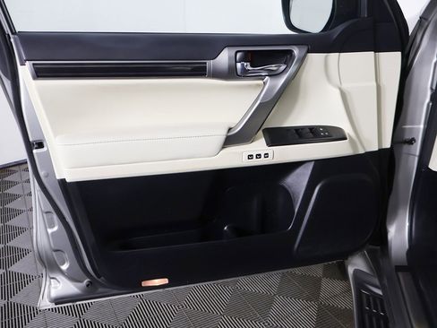 Used 2023 Lexus GX 460 Premium image 27