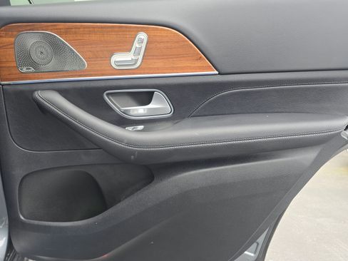 Used 2024 Mercedes-Benz GLS 450 4MATIC image 30