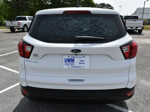 Used 2019 Ford Escape S image 6