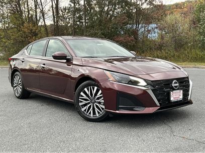 New 2025 Nissan Altima 2.5 SV w/ SV Premium Package