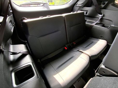 Used 2025 Mitsubishi Outlander SE AWD/4WD image 23