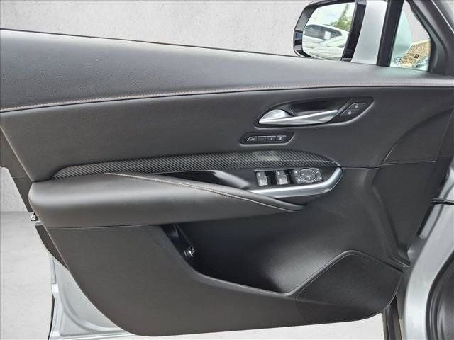Used 2022 Cadillac XT4 Sport w/ Enhanced Visibility Package FWD image 12