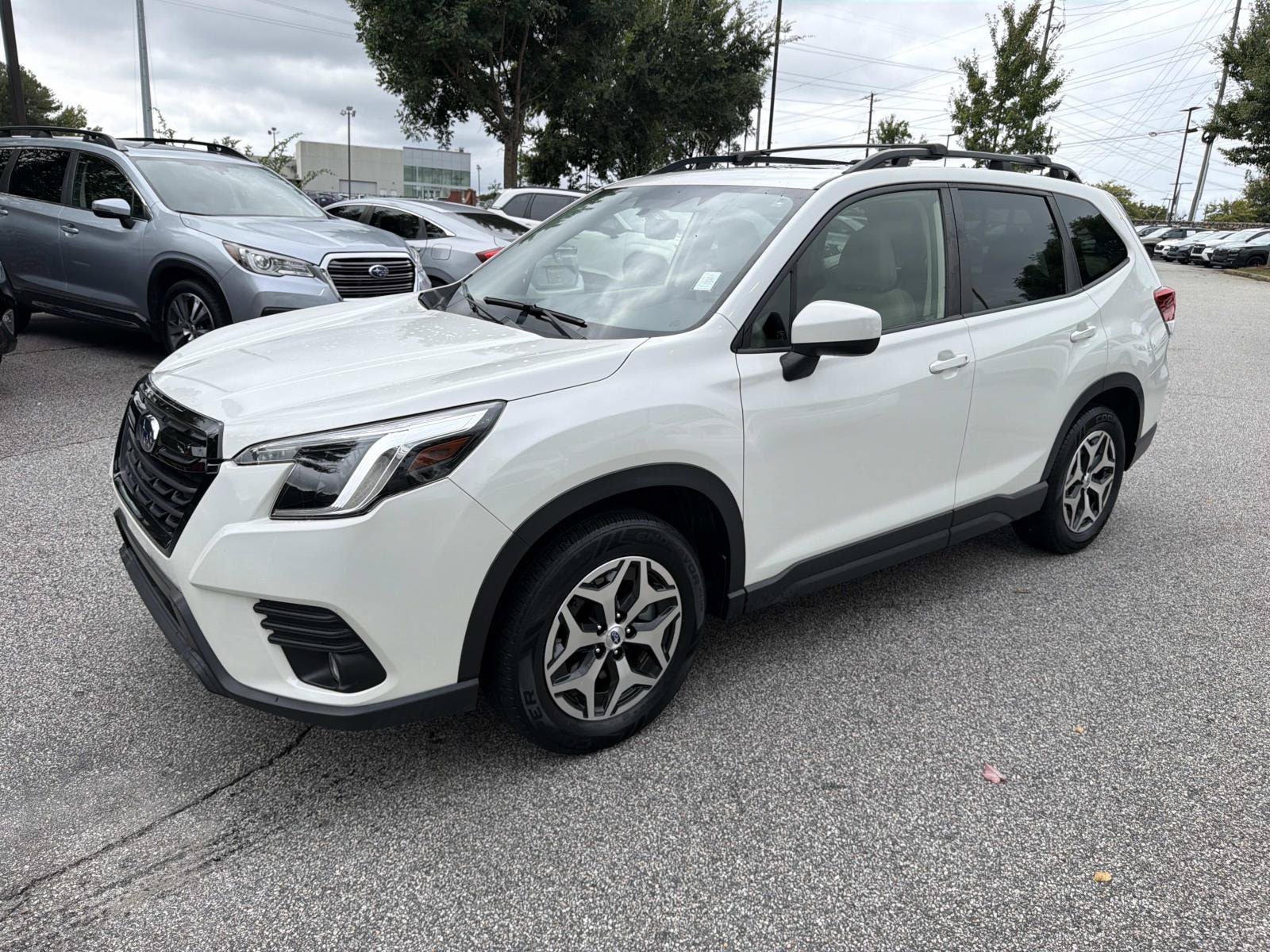 Used 2023 Subaru Forester Premium AWD/4WD image 5