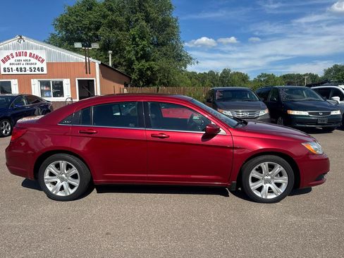 Used 2013 Chrysler 200 LX FWD image 4