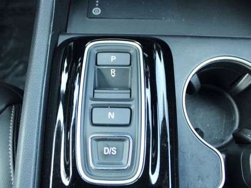 Used 2023 Honda Pilot Touring image 21