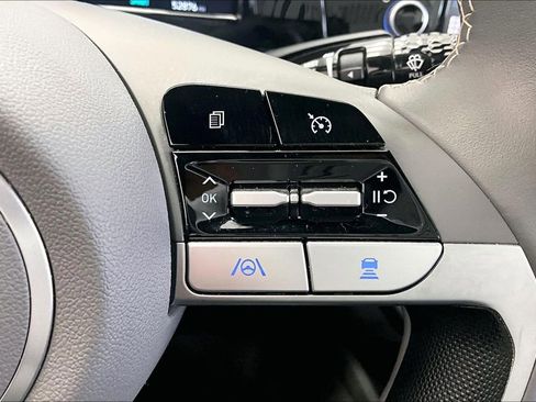 Used 2022 Hyundai Elantra SEL w/ Convenience Package image 20