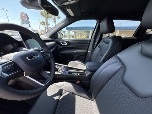 New 2026 Jeep Compass Latitude AWD/4WD image 10