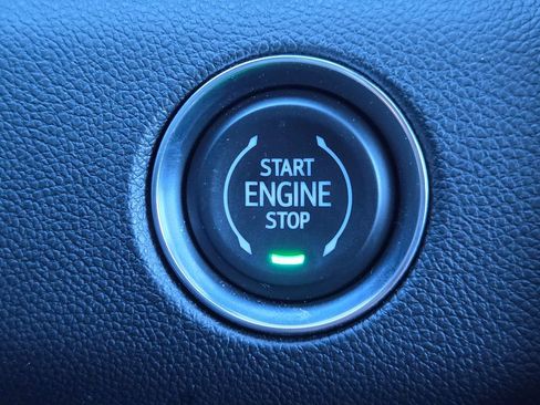 Used 2025 GMC Acadia Denali image 34