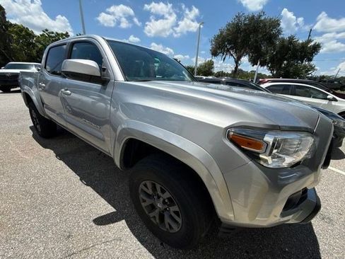 Used 2021 Toyota Tacoma SR5 RWD image 4