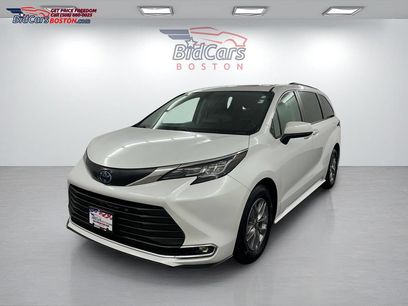 Used 2022 Toyota Sienna XLE w/ XLE Plus Package