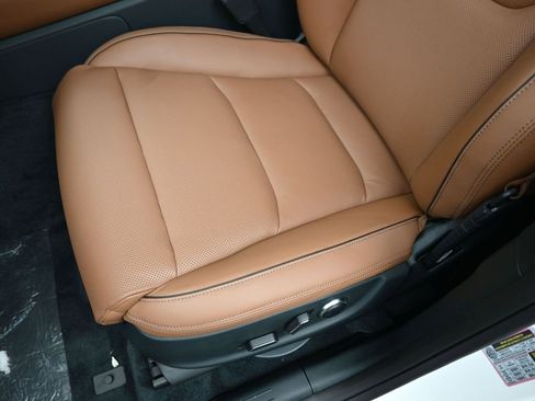 New 2026 Genesis GV70 2.5T Advanced image 22