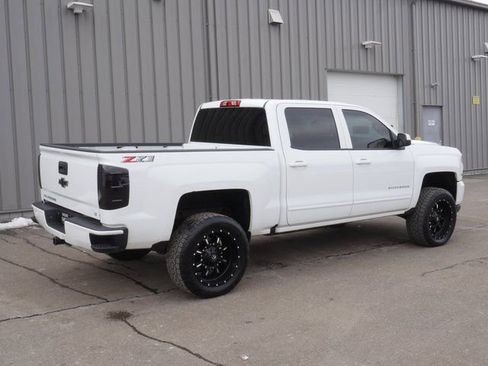 Used 2018 Chevrolet Silverado 1500 LT w/ All Star Edition image 11
