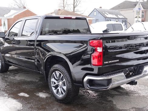 Used 2023 Chevrolet Silverado 1500 LT image 2
