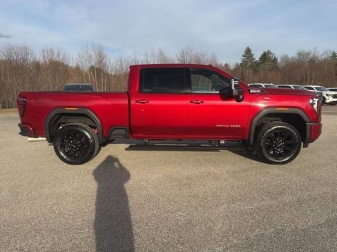 Used 2024 GMC Sierra 2500 AT4 w/ AT4 Premium Plus Package AWD/4WD image 7