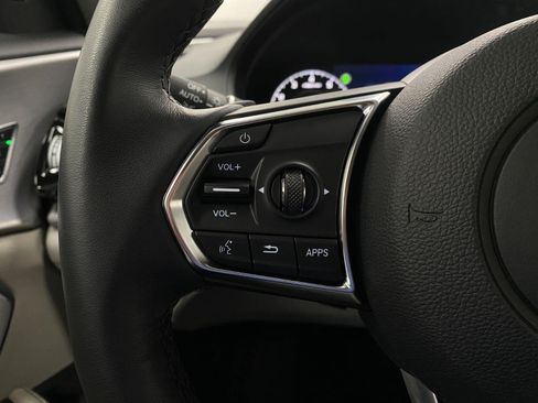 Used 2025 Acura RDX SH-AWD w/ Technology Package image 16