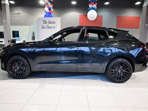 Used 2022 Maserati Levante Modena image 9