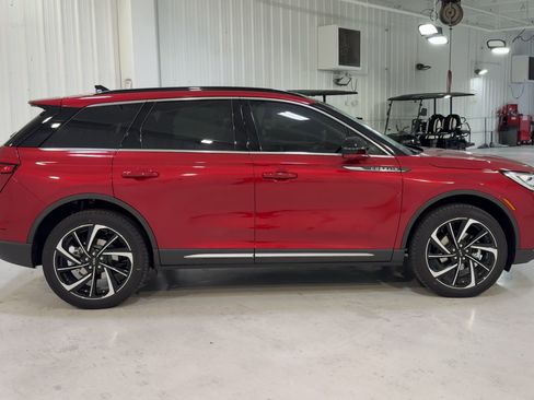 New 2026 Lincoln Corsair Grand Touring AWD/4WD image 2