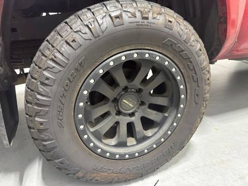 Used 2019 Toyota Tacoma SR5 RWD image 6