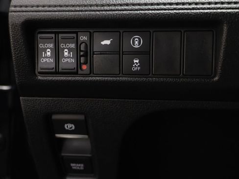 Used 2023 Honda Odyssey Sport image 7