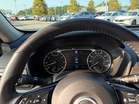 Certified 2024 Nissan Altima 2.5 SV w/ SV Premium Package FWD image 18