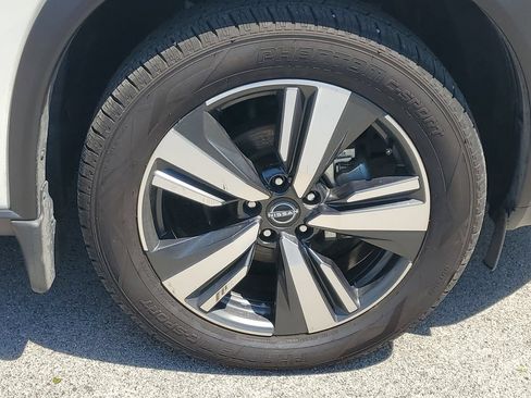Used 2023 Nissan Rogue SL w/ SL Premium Package AWD/4WD image 5
