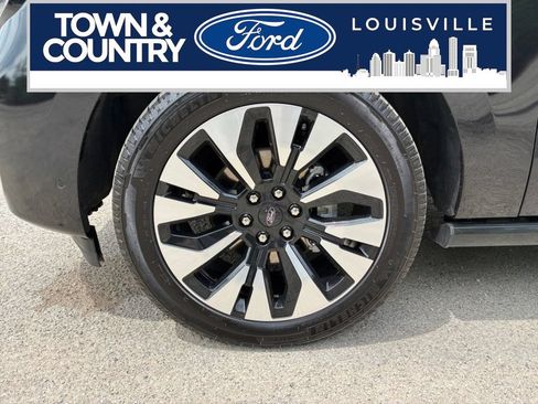 Used 2025 Ford Expedition Max Platinum w/ Driver's Package AWD/4WD image 23