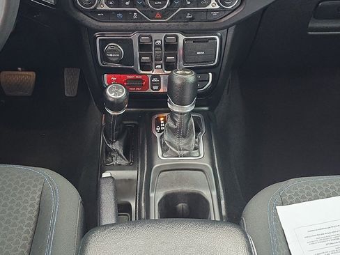 Used 2024 Jeep Wrangler Unlimited Rubicon 4xe w/ Technology Group image 24