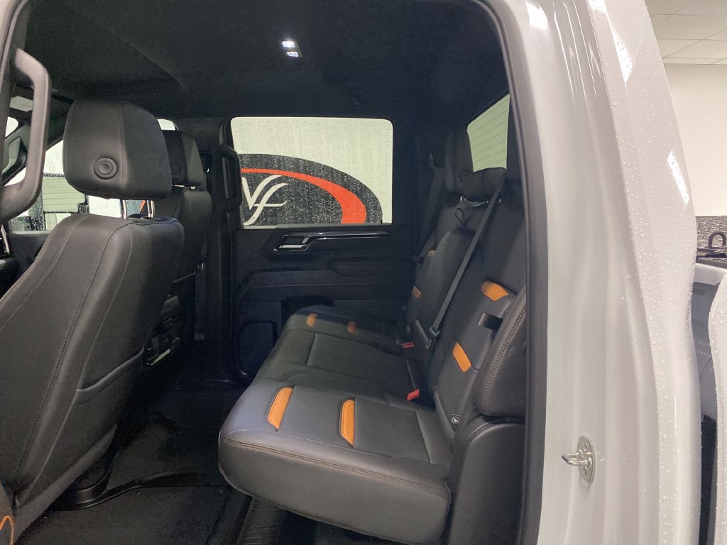 Used 2026 GMC Sierra 2500 AT4 AWD/4WD image 17
