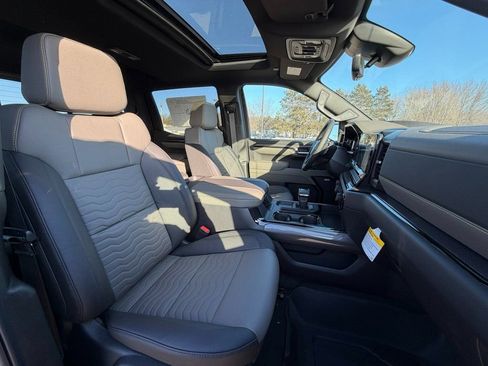 New 2026 Chevrolet Silverado 1500 ZR2 image 7