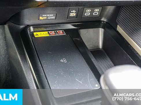 Used 2025 Toyota Camry SE image 45