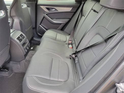 New 2026 Jaguar F-PACE R-Dynamic S image 7