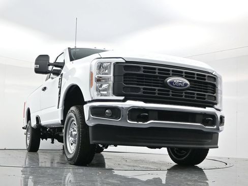 New 2026 Ford F250 XL w/ FX4 Off-Road Package AWD/4WD image 37