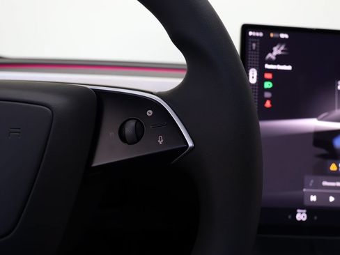 Used 2026 Tesla Model Y 2WD image 31