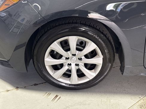 Used 2026 Toyota Corolla LE FWD image 13