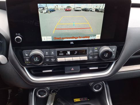 Used 2024 Toyota Grand Highlander FWD image 13