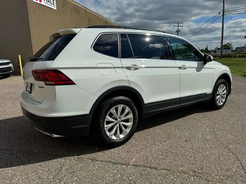 Used 2019 Volkswagen Tiguan SE w/ Panoramic Sunroof Package image 10