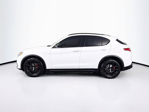 Used 2019 Alfa Romeo Stelvio AWD w/ Nero Edizione image 8