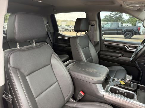 Used 2024 Chevrolet Silverado 1500 LTZ AWD/4WD image 7