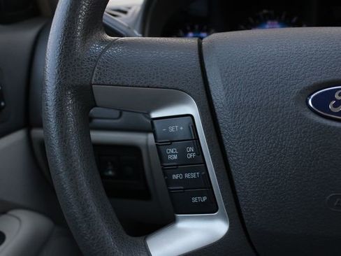 Used 2011 Ford Fusion SE image 11