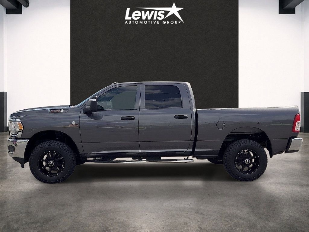 Used 2024 RAM 2500 Tradesman w/ Chrome Appearance Group AWD/4WD image 2