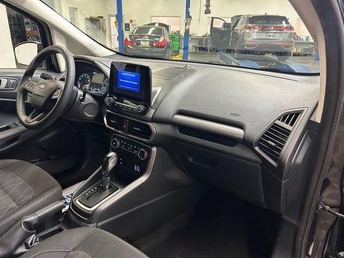 Used 2021 Ford EcoSport SE w/ SE Convenience Package FWD image 16