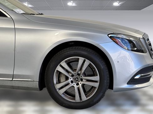 Used 2019 Mercedes-Benz S 560 Sedan image 36