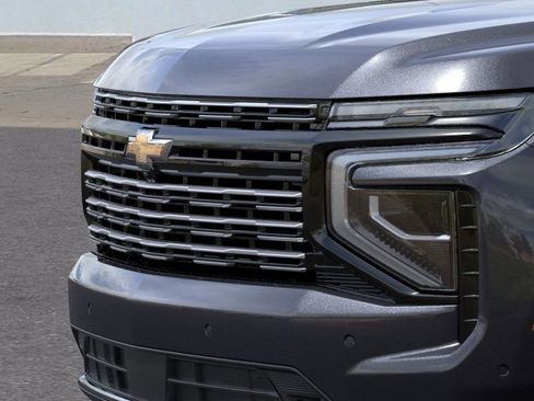 New 2025 Chevrolet Suburban High Country image 13